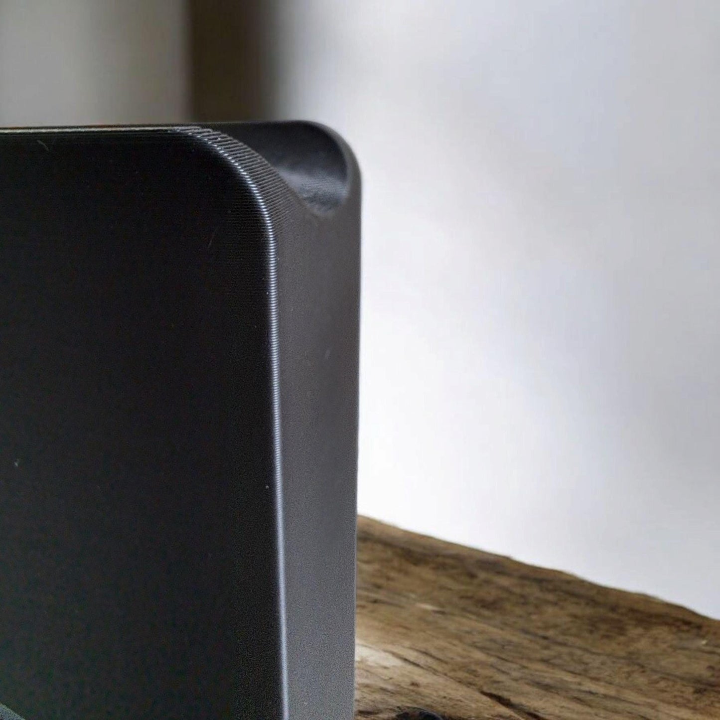 Minimalist 3D Printed Headphone Stand - "Obelisk" – Modern Desk & Gaming Headset Holder